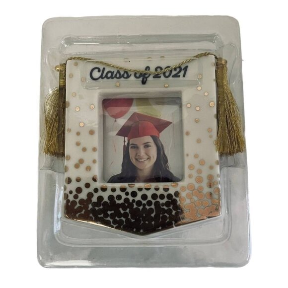 Class Of 2021 Graduation Christmas Tree Hallmark Keepsake Ornament - Picture 1 of 8